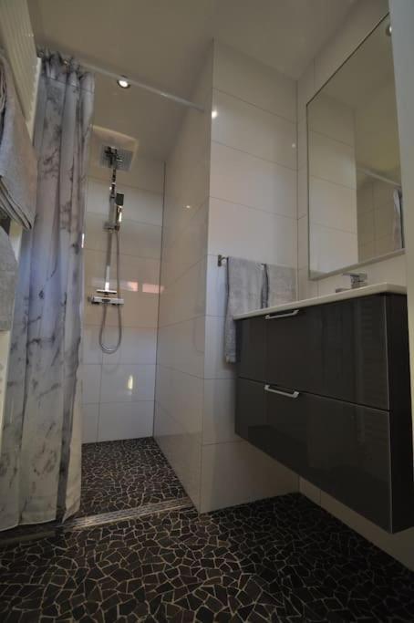 Vakantiewoning Nabij Toverland Griendtsveen Esterno foto
